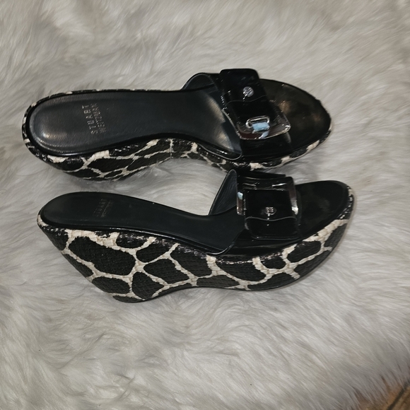 STUART Weitzman clipper giraffe print wedge slides sandals Black white leather - Picture 2 of 11